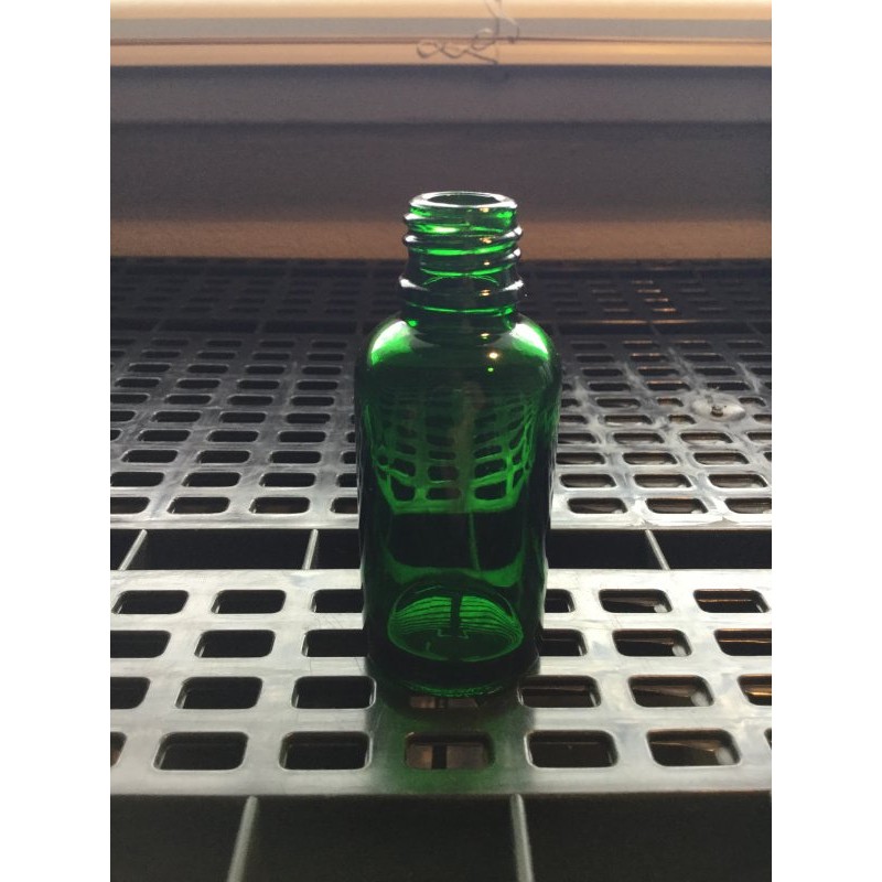 30 ml green glass bottle