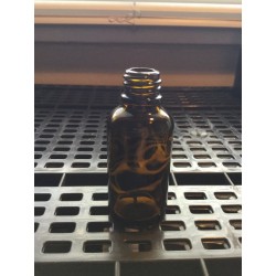 Flacon en verre ambré, 30 ml.